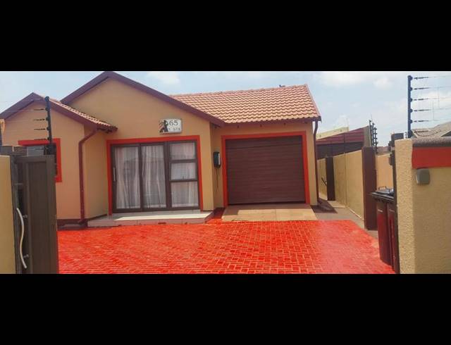 2 BEDROOM HOUSE FOR SALE IN DAWN PARK